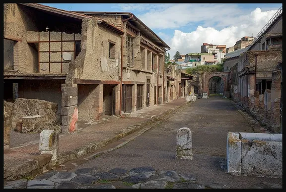 Tour of Herculaneum with Private Guide and Entrance Tickets-3