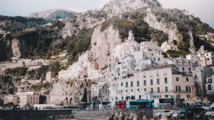 How Is the Weather in Sorrento in December, and What Should Visitors Pack?