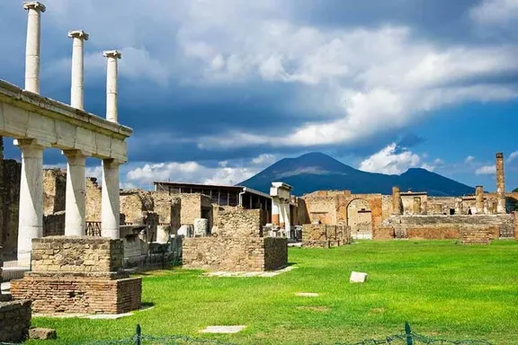 Tour of Pompeii with Private Guide & Skip-the-Line Tickets-7