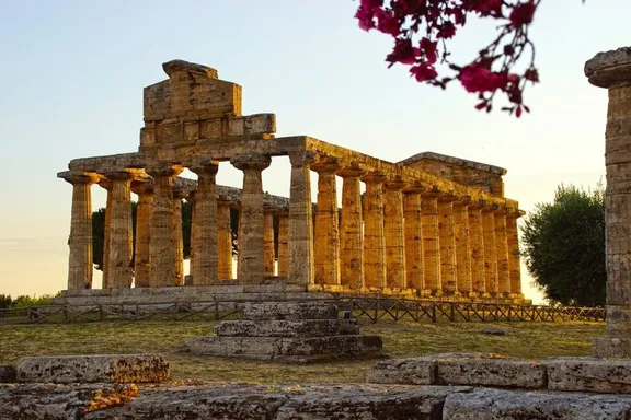 Tour of Paestum with Private Guide and Entrance Tickets-8