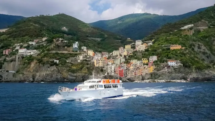 How Salerno Cruise Excursions Differ from Those in Naples or Sorrento