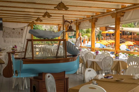 Santa Croce Beach Day with Lunch & Boat Transfer-3