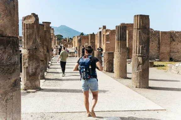 Tour of Pompeii with Private Guide & Skip-the-Line Tickets-3