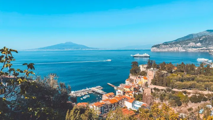 What You Should See and Do on a Sorrento to Capri Day Trip by Boat?