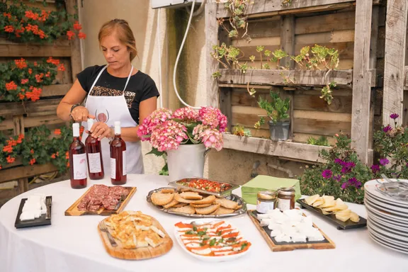 Irpinia Truffle Hunting and Wine Tasting Experience with Transfer-2