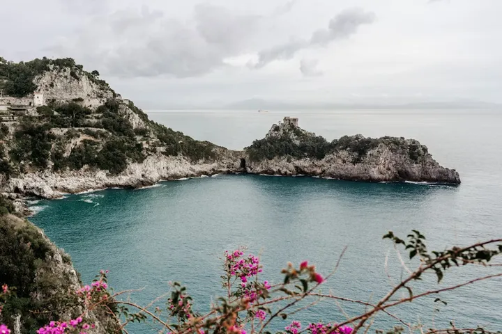 How to Get from Naples to Amalfi Coast: Best Travel Options